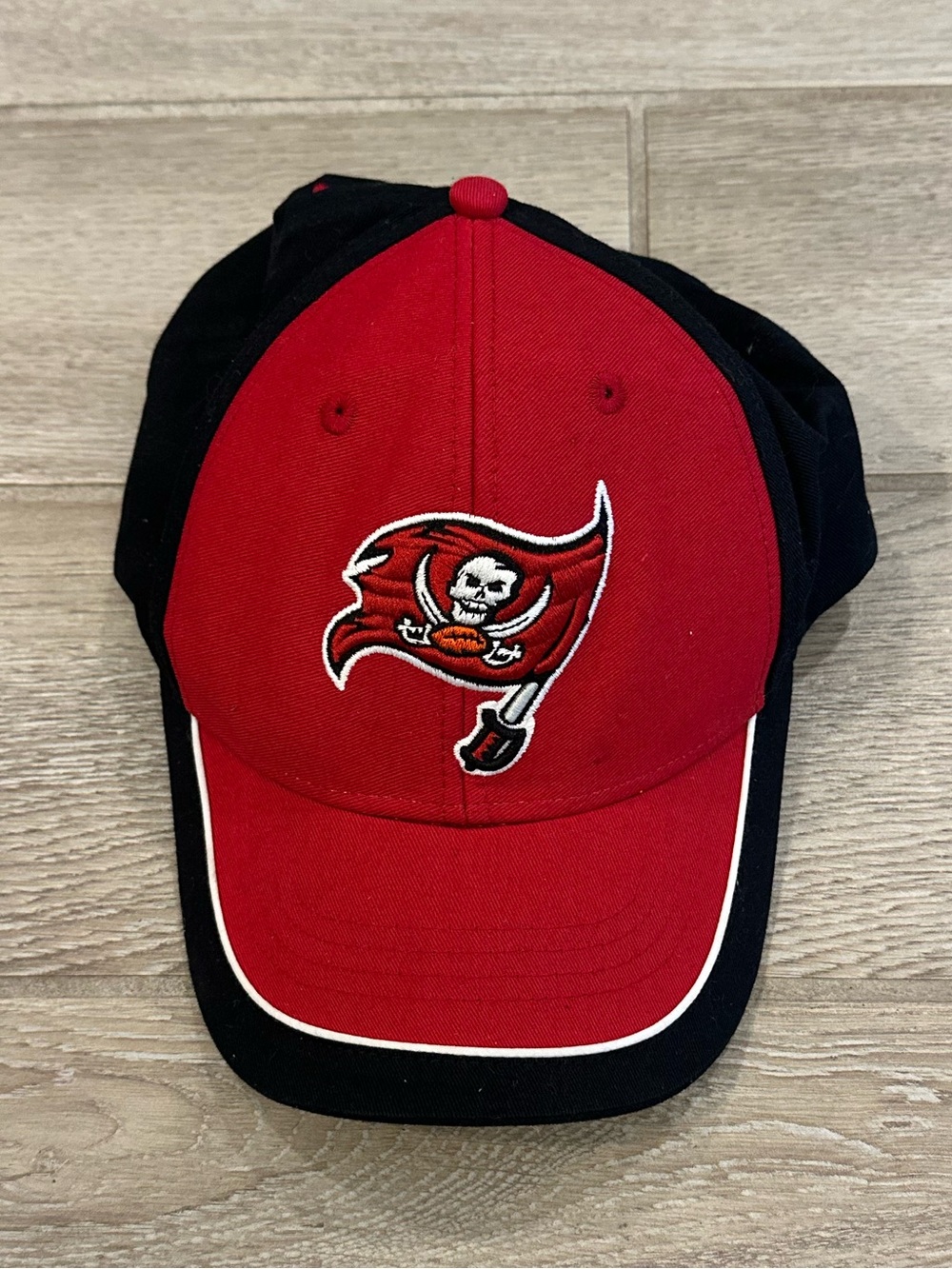 NFL Tampa Bay Buccaneers StrapBack, Size: OS